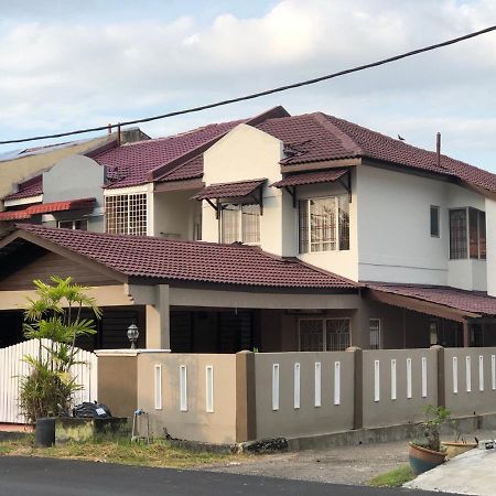 Fateh Homestay - Muji Concept Family House Rawang Ngoại thất bức ảnh